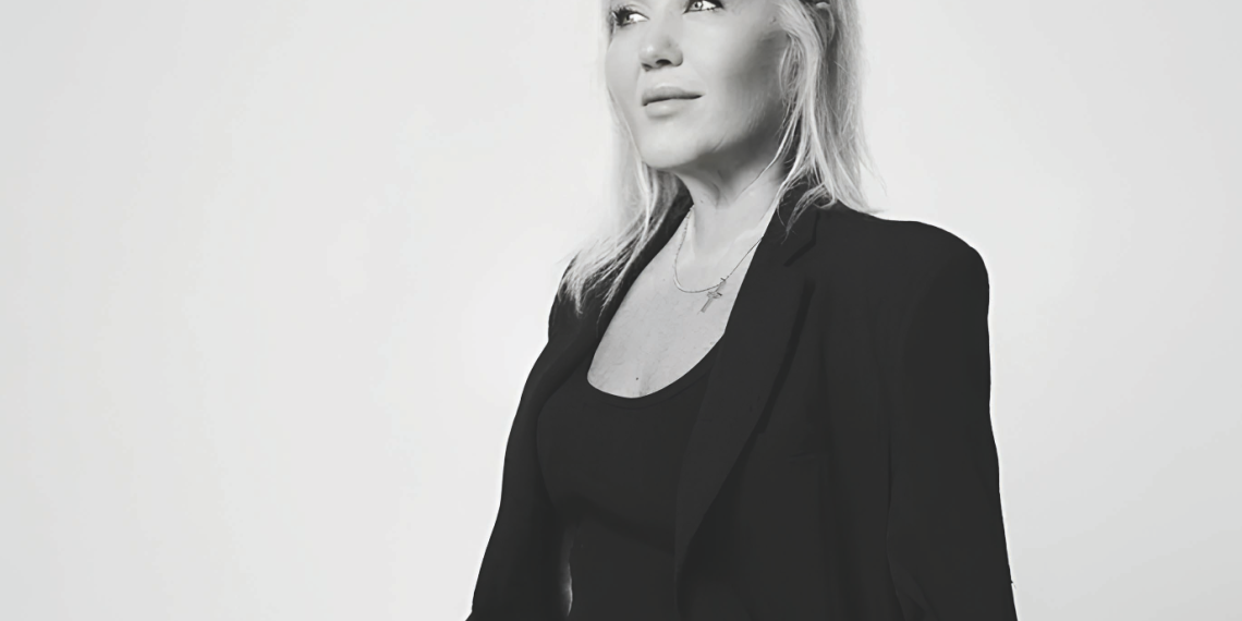 Kreatif Direktör ve Tasarımcı SEDEF ÇALARKAN